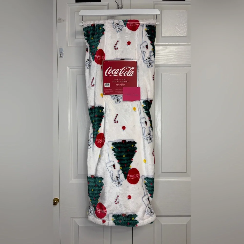 Coca Cola Classic Polar Bears Throw Blanket - Velvet Soft